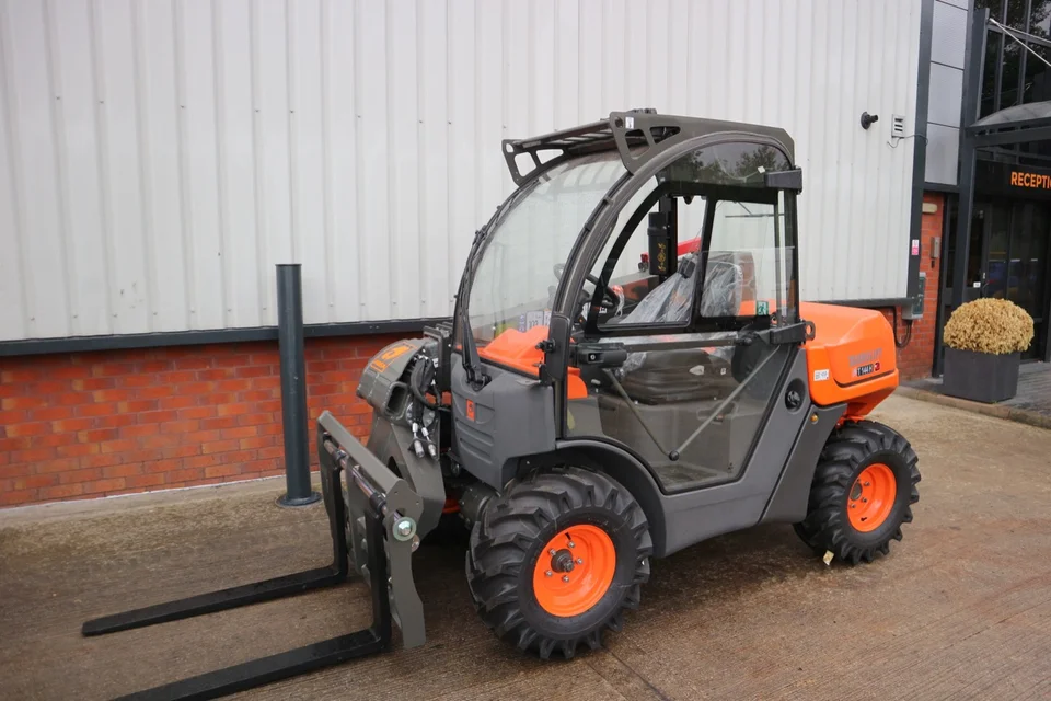 Ausa T144