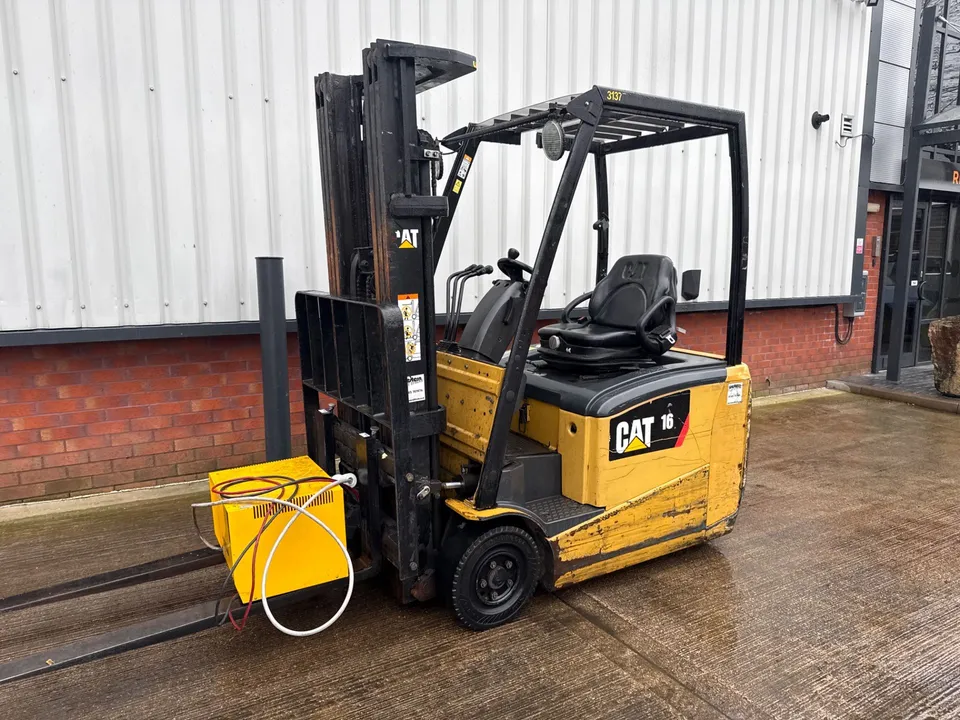 Caterpillar EP16